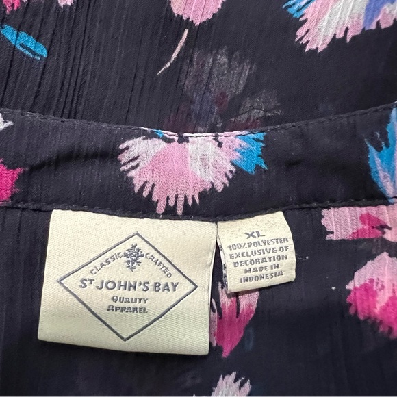 St Johns Bay Womens Top XL Blue Floral Semi Sheer 3/4 Sleeve Split Neck J13 - Picture 6 of 6
